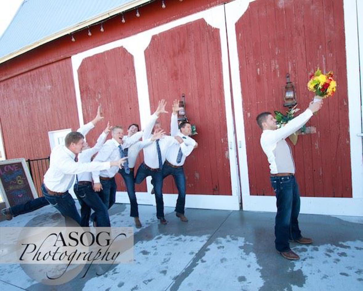 centennial barn - michigan wedding venues