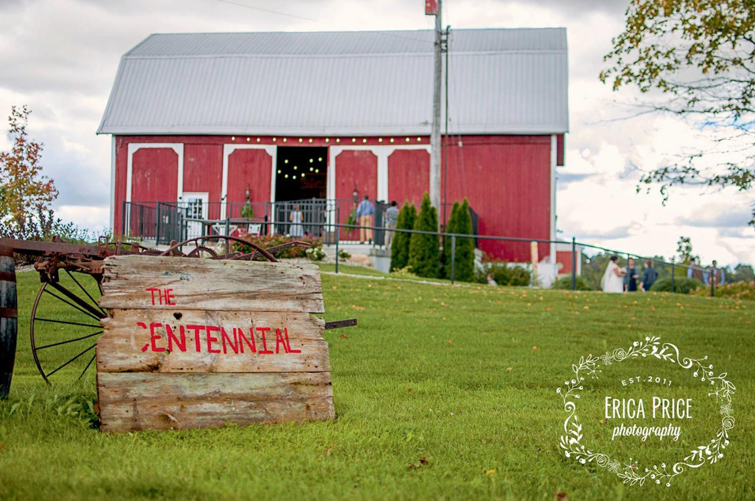 centennial barn - michigan wedding venues