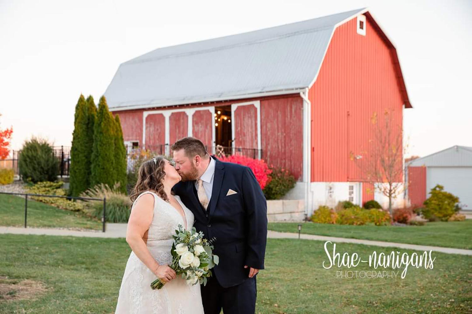 centennial barn - michigan wedding venues