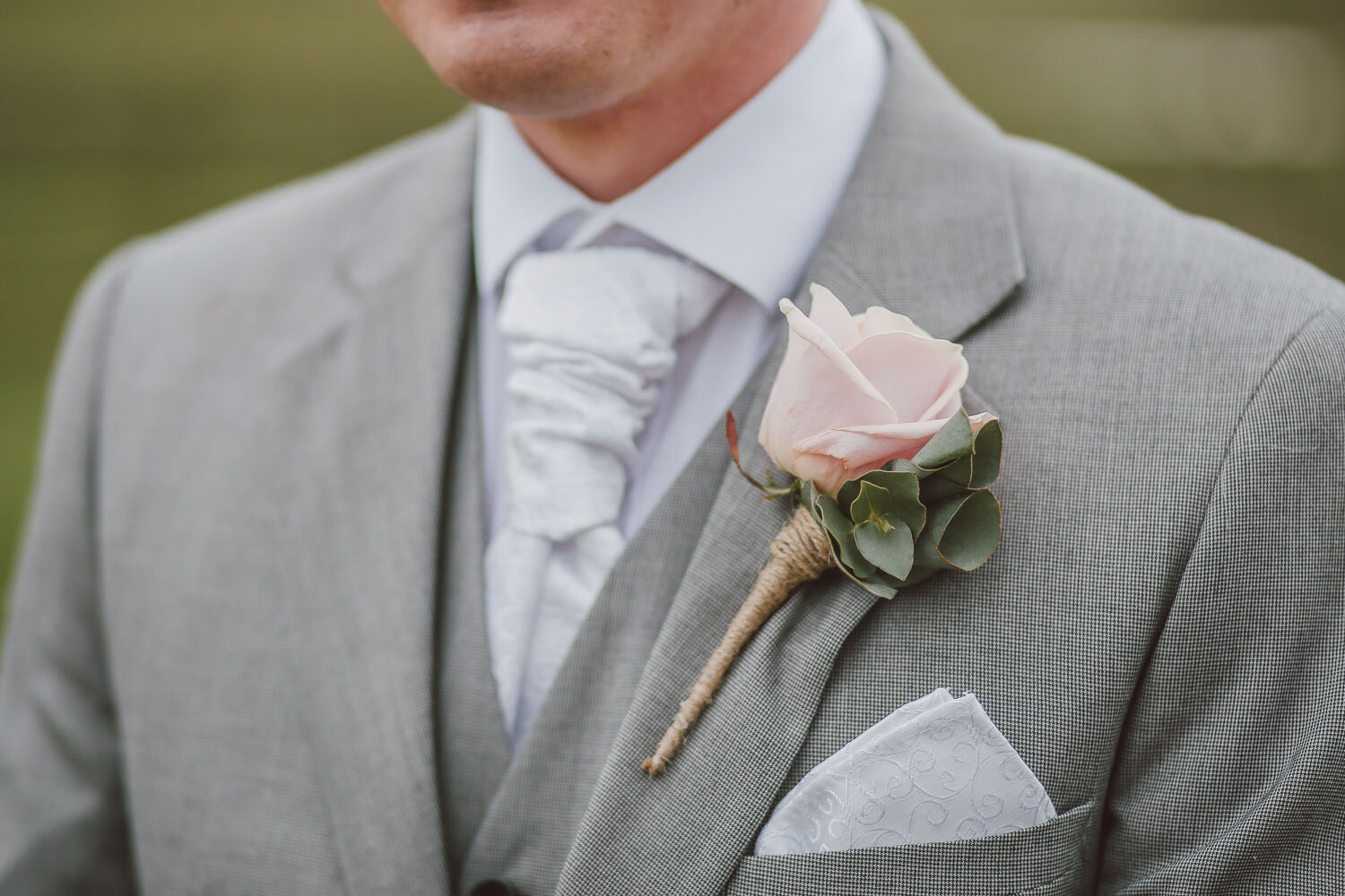 How to Choose The Perfect Wedding Pocket Square