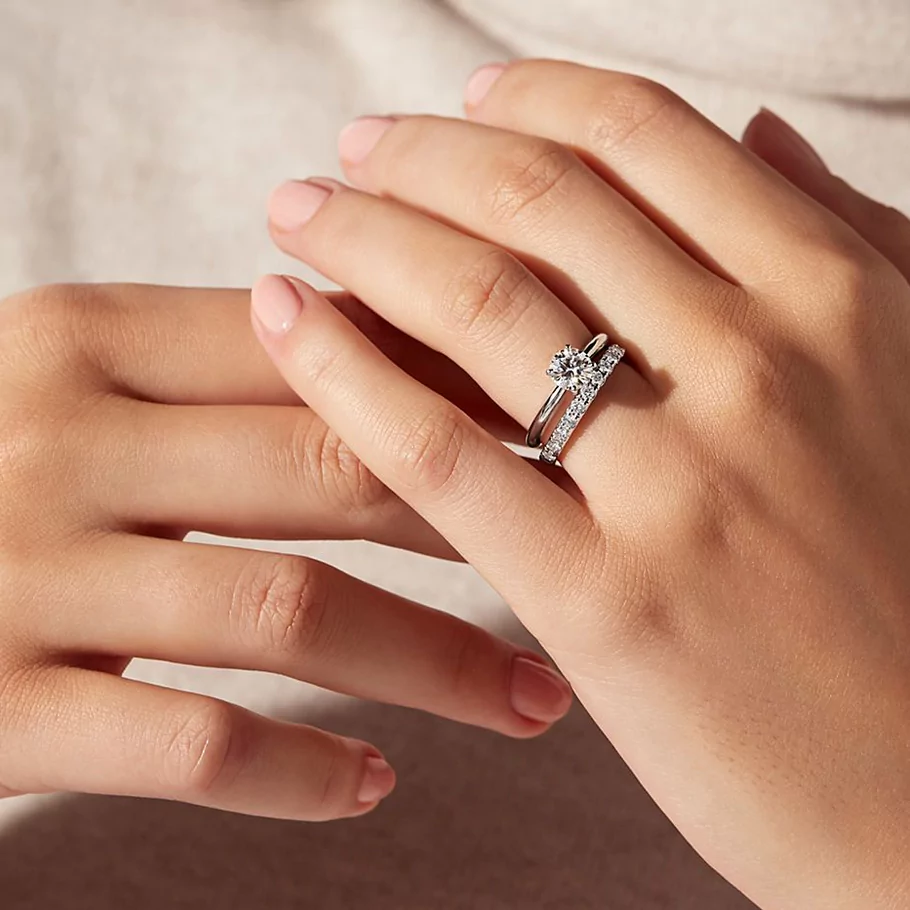 Should You Wear Your Engagement Ring Down the Aisle?