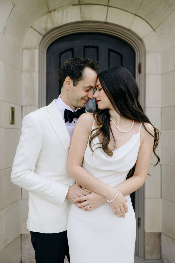 What Jewelry to Wear On Your Wedding Day