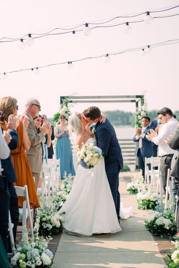 The Ultimate Guide to Unplugged Weddings