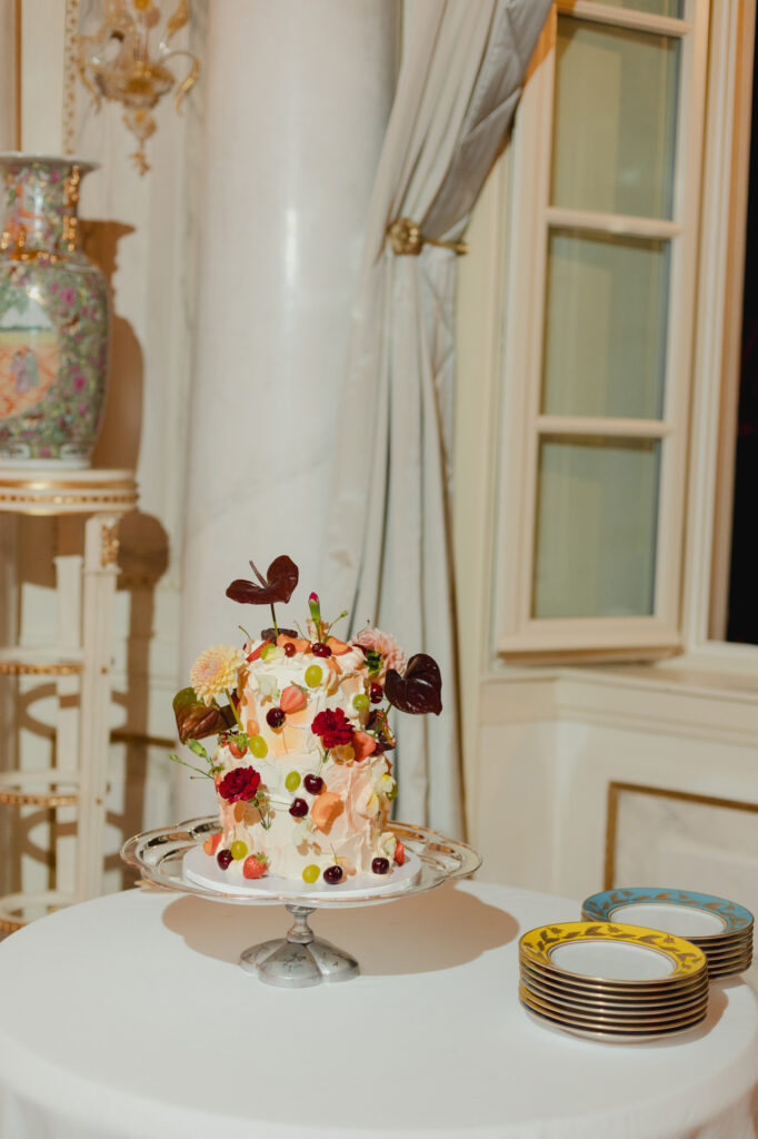 2027 Wedding Cake Trends 