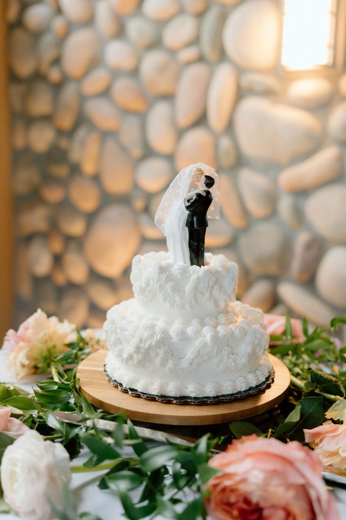 2027 Wedding Cake Trends 